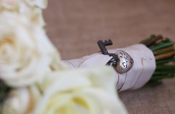 key wedding bouquet wraps