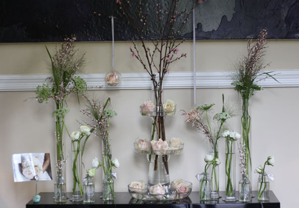 Hampton Manor entrance wedding flowers (2)