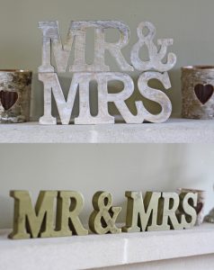 MR & MRS wooden sign free standing