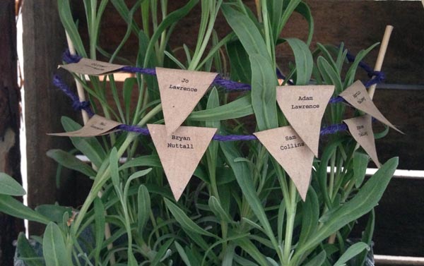 how to make mini paper bunting