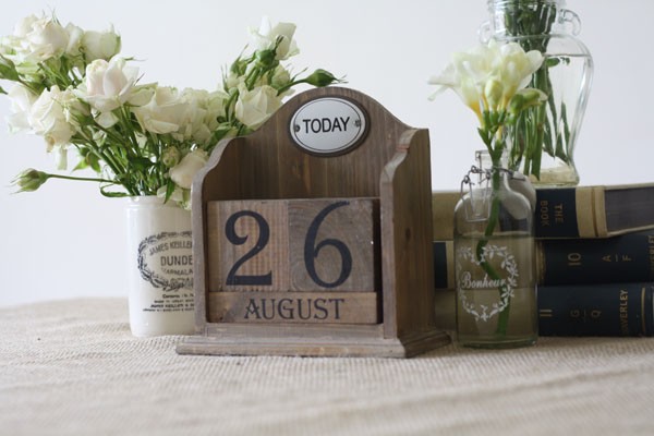 wooden calendar display the date of your wedding