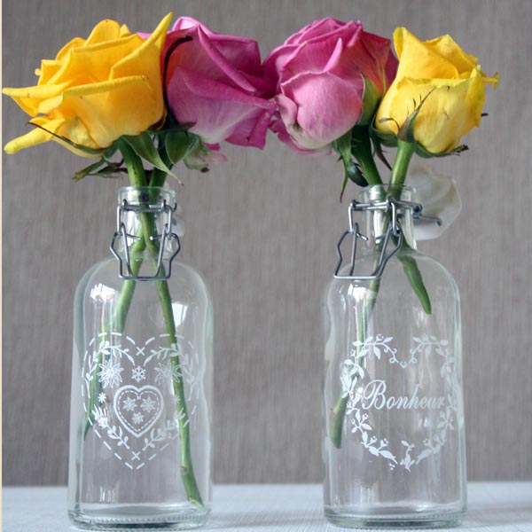 glass bottles wedding centrepieces