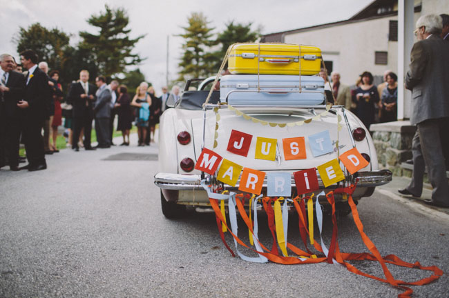 handmade just married bunting on back of wedding card