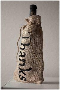 hessian wine bottle covers for thank you gifts wedding ideas