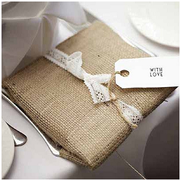 rustic gift wrapping use burlap and lace hessian wedding ideas