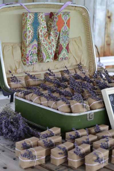 use a vintage style suicase to display your wedding favours