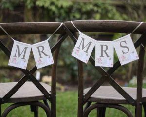 mr and mrs sign pretty floral