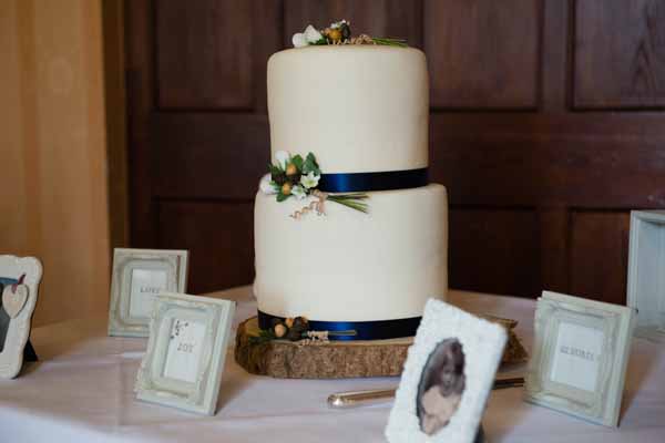 rustic wedding cake stand tree slice tree slab