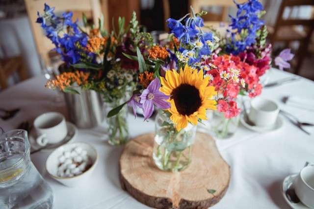 Tree slice wedding centrepieces -rustic barn wedding decorations (1)