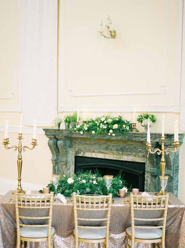 gold and bronze wedding table decoration ideas gold candelabra bronze glitter table cloths (1)
