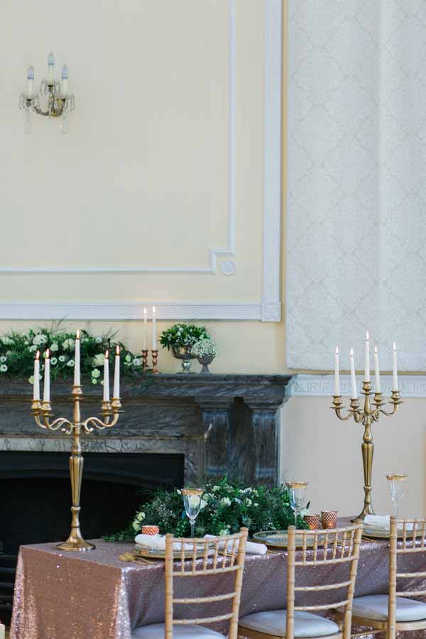 gold and bronze wedding table decoration ideas gold candelabra bronze glitter table cloths (2)