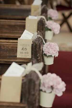 Church pew end and aisle decoration ideas @theweddingfmydreams 