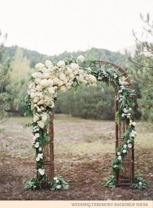 floral archway - wedding ceremony backdrop ideas by @theweddingomd