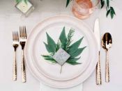wedding-place-setting-gold-and-green