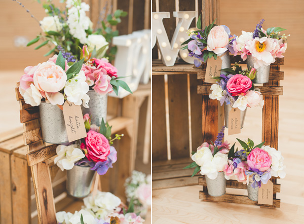 rustic table plan for summer wedding available from @theweddingomd