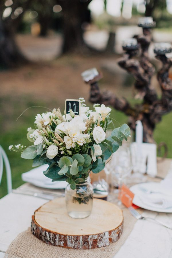 hessian table runners available from @theweddingomd rockmywedding.co.uk - phantien.fr