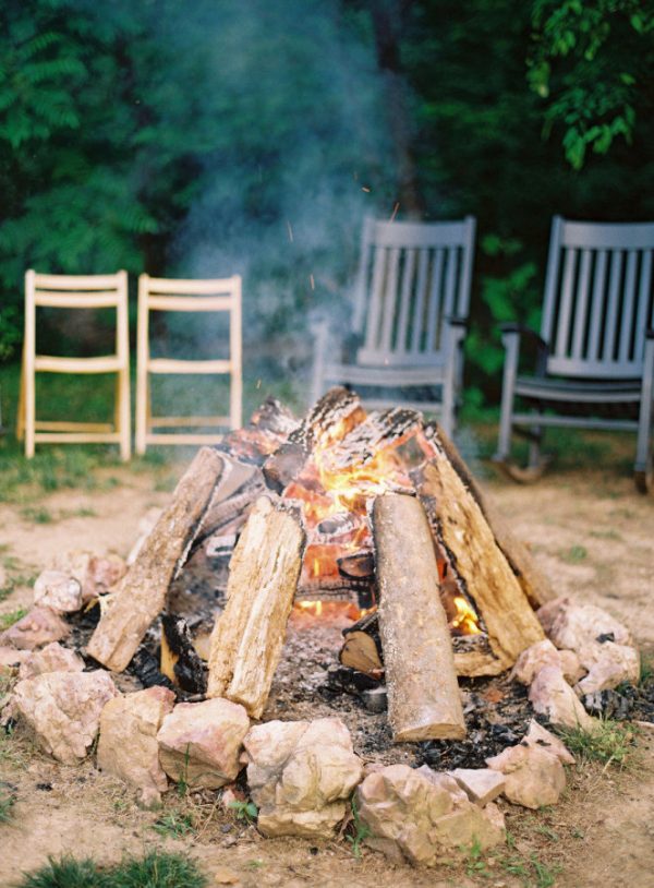 open fire pit at summer weddings stylemepretty.com - tecpetajaphoto.com