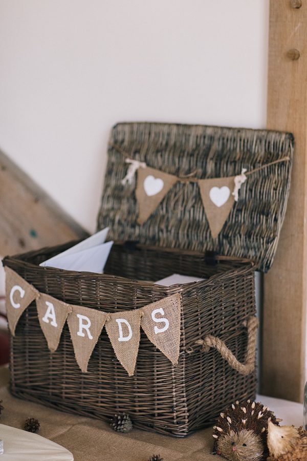 hessian bunting available from @theweddingomd whimsicalwonderlandweddings.com - emilyhannah.com