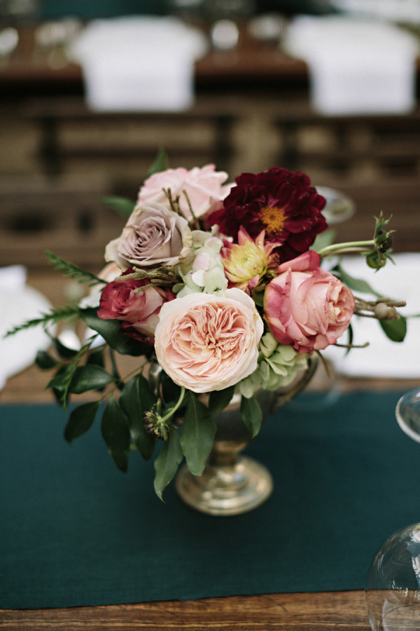 autumn wedding centrepiece stylemepretty.com - jonas-seaman.com