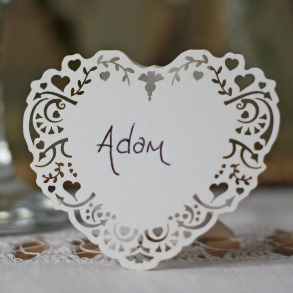 lace wedding place cards available from @theweddingomd theweddingofmydreams.co.uk - lace vintage