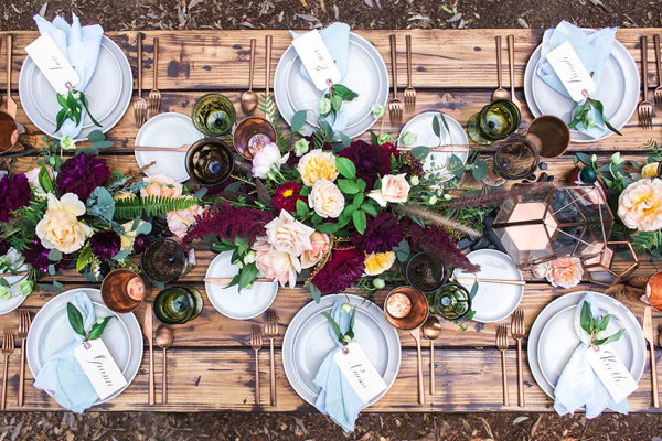 place setting ideas for autumn weddings Ruffled - photo by Michelle Chiu Photography http://ruffledblog.com/flora-and-fauna-wedding-inspiration