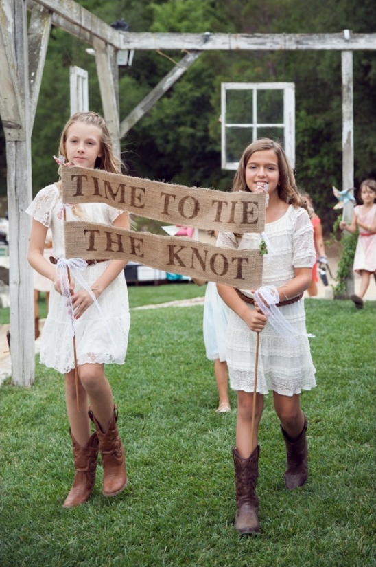 cute signs for flower girls and page boys weddingchicks-com-jennaphoto-com