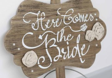Here comes the bride sign available from @theweddingomd