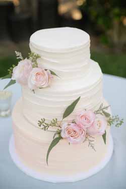 pretty pink wedding decorations and ideas