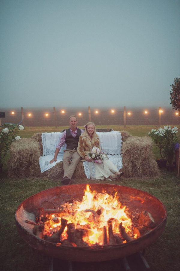 how to style a bonfire night wedding rockmywedding.co_.uk-rebeccadouglas.co_.uk