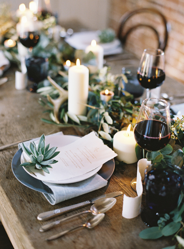 Christmas Wedding Place Settings Ruffled - photo by http://www.paulaohara.com/ - http://ruffledblog.com/irish-destination-wedding-inspiration/