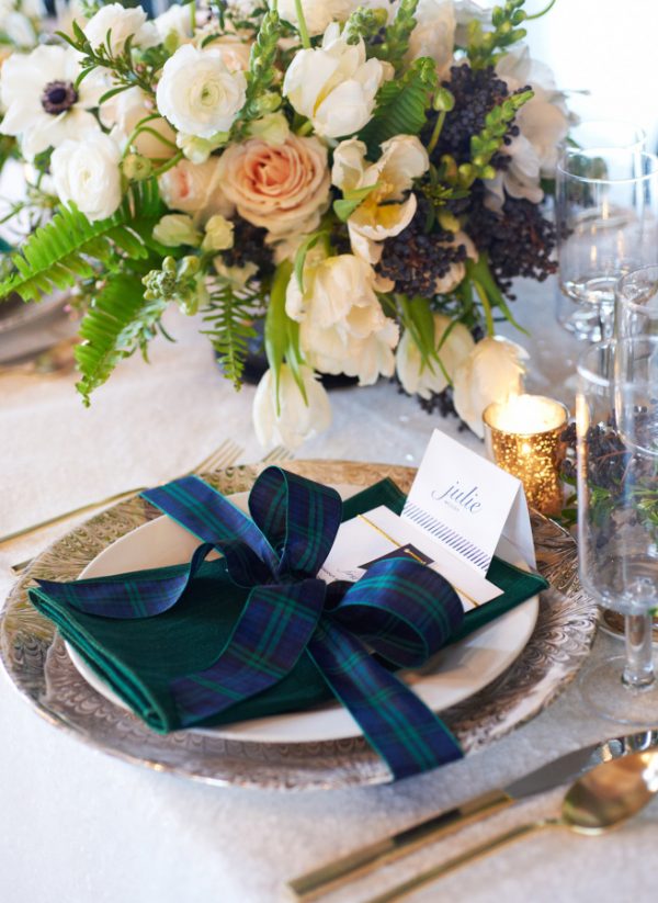 Christmas Wedding Place Settings stylemepretty-com-charlottejenkslewis-com