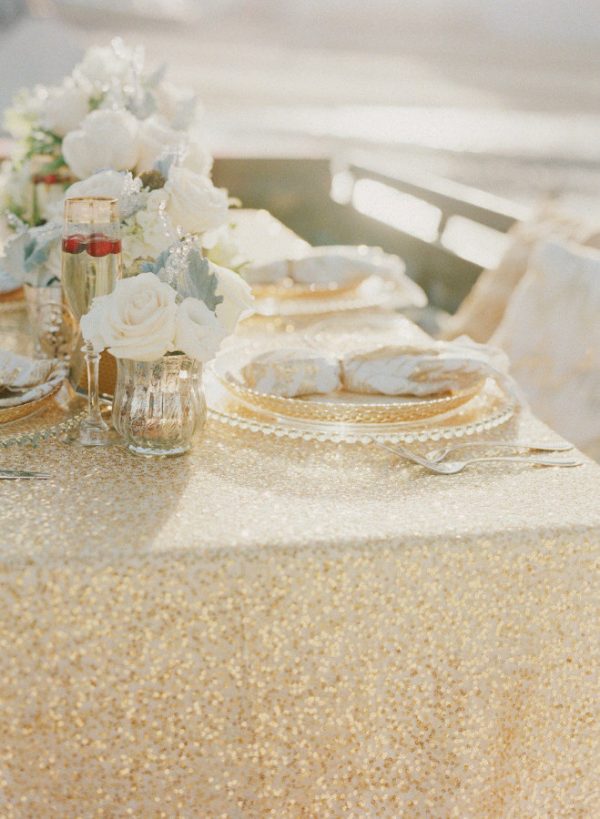 gold sequin table cloth weddings