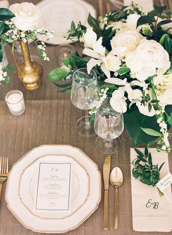 White and Gold Table Decorations