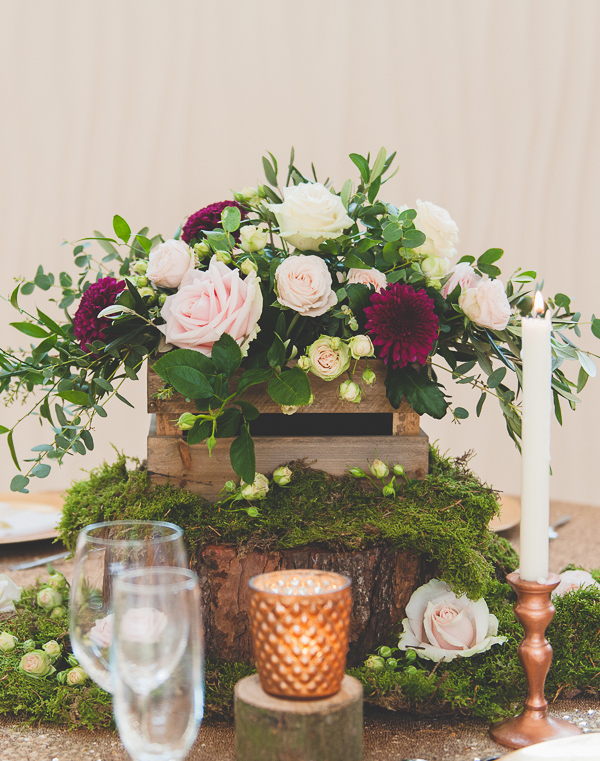 How To Style A Rustic Glamour Wedding Table With Moss and Copper