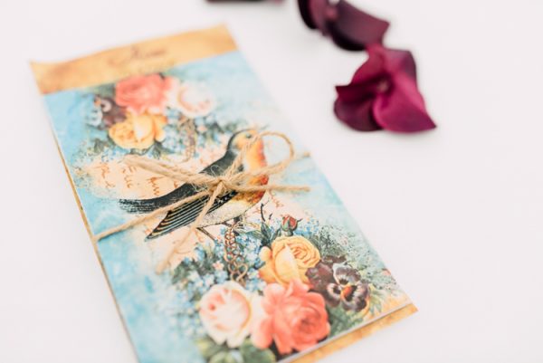 10 Ways To Include Birds And Birdcages At Your Wedding whimsicalwonderlandweddings-com-victoriatyrrellphotography-com