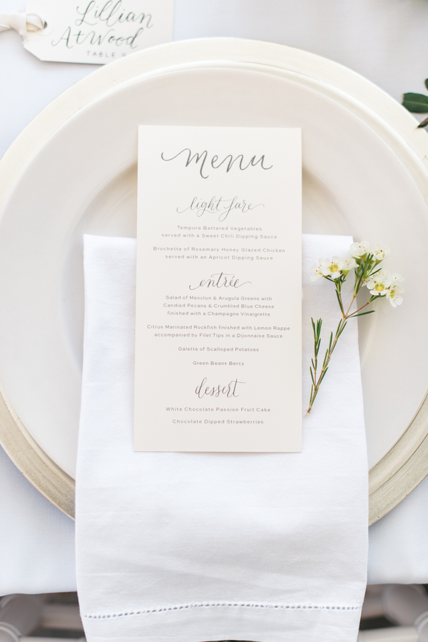 Elegant wedding place settings by @theweddingomd