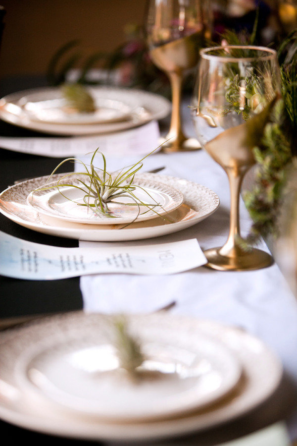 gold wine glasses wedding