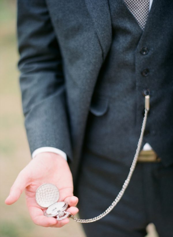 Thoughtful Gifts For The Groom On Your Wedding Day stylemepretty.com - anetamak.com