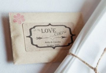 Let Love Grow Wedding Favours available to buy online from @theweddingomd - Perfect For A Spring Wedding available to buy online from @theweddingomd let_the_love_grow_wedding_favour_stickers_5_1024x1024