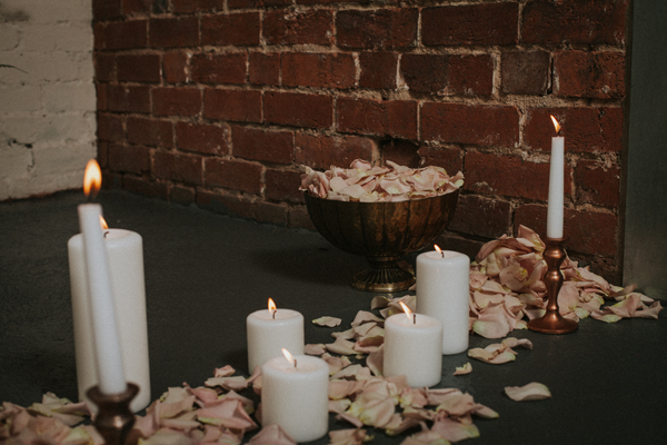 Industrial whimsical wedding styling from the wedding of my dreams terrariums grey table cloths copper candle sticks (1)