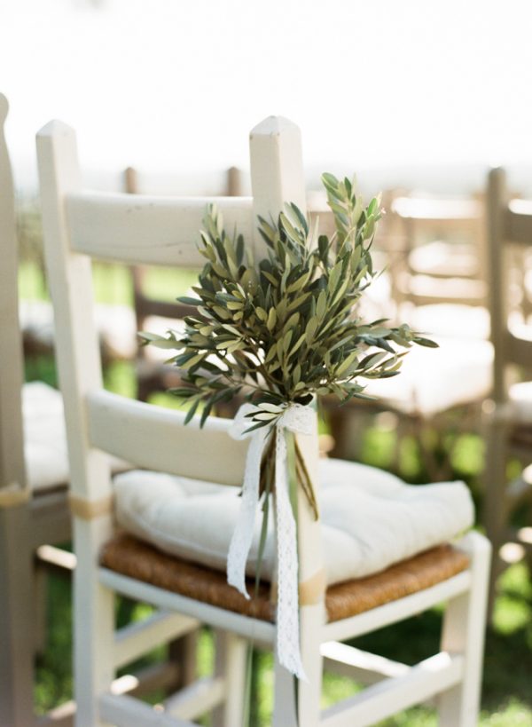 Olive Wedding Confetti and Decoration Ideas stylemepretty.com - lindsaymaddenphotography.com1