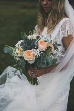 ivory peach and foliage wedding ideas and decoations