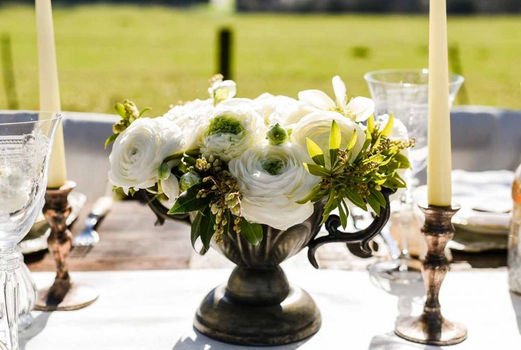 Gun-metal-grey-bornze-urn-centrepiece