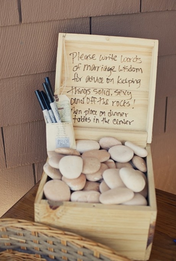 alternative-guest-book-ideas-for-summer-weddings