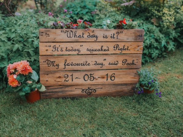 wooden pallet wedding signs