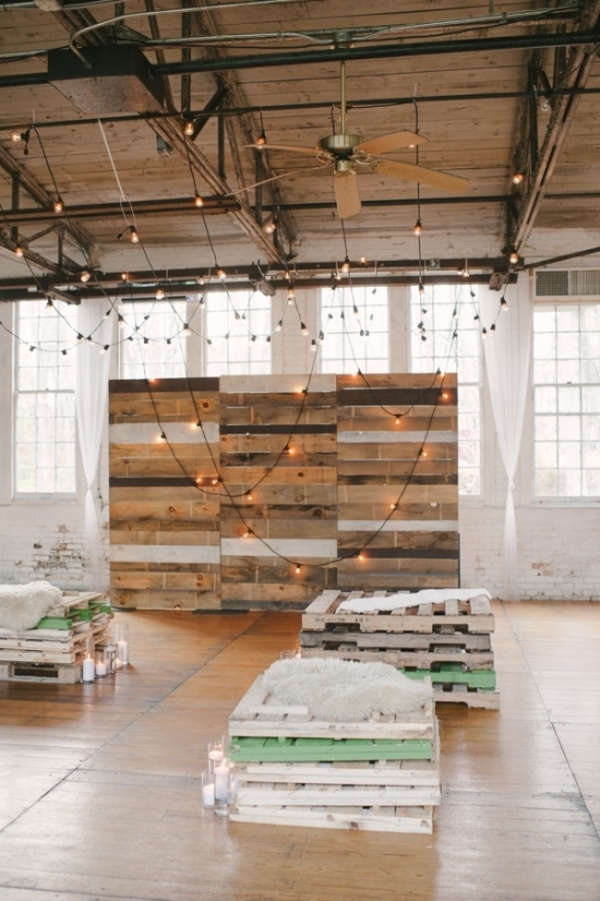 wooden pallets seating and backdrop weddings