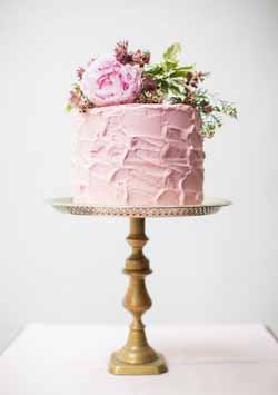 dusky pink and gold wedding decorations and ideas