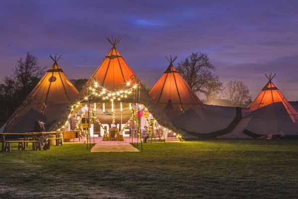 teepee the perfect venue for an autumn festival wedding