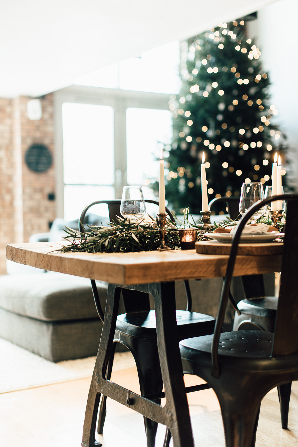 Industrial Living loft apartment Dining Table Christmas(52)