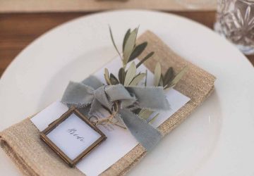 brass frames for wedding place cards